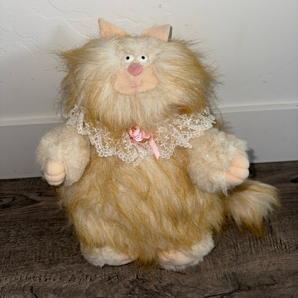 Vintage 1986 Hallmark Purrsonality Fat Cat Stuffed Plush Miz Maudie Orange Lace - Picture 2 of 15